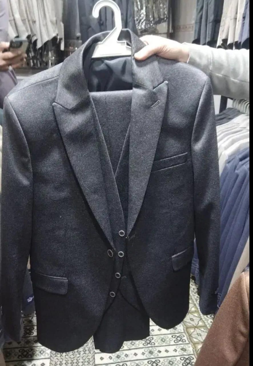 تولیدی کت و شلوار خانزاد در بندر ماهشهر